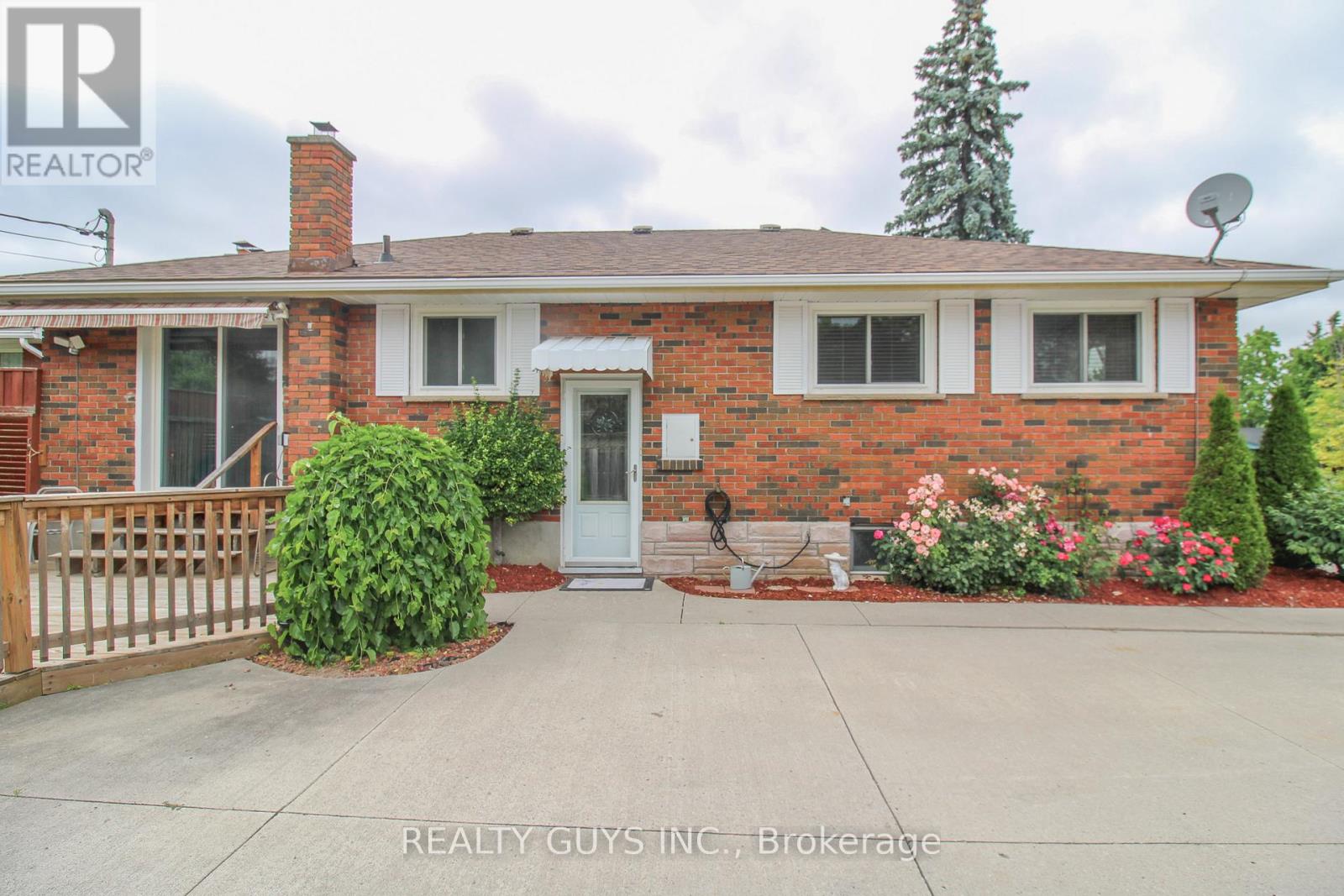 Photo 14 of 1066 Glebemount Crescent, Peterborough North ON