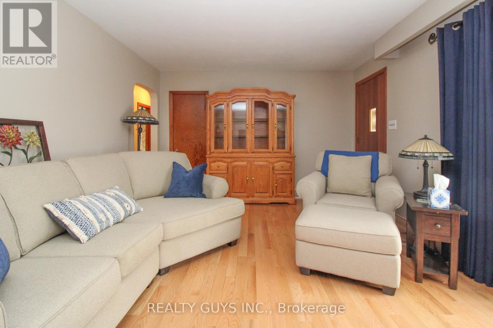 Photo 22 of 1066 Glebemount Crescent, Peterborough North ON