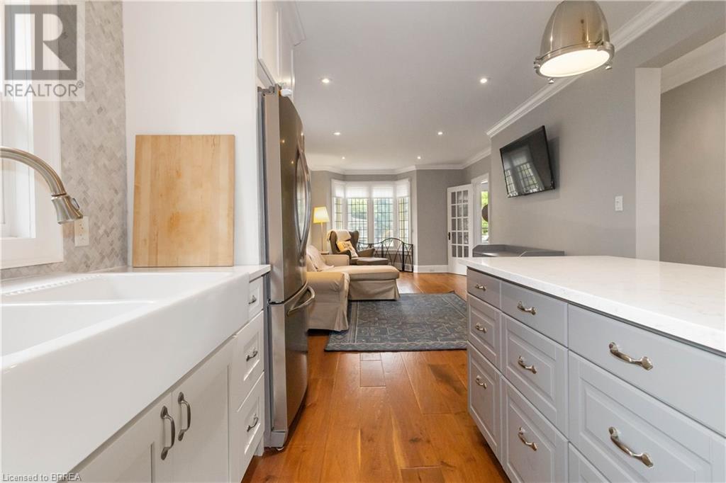 Photo 46 of 19 Lincoln Avenue, Brantford ON