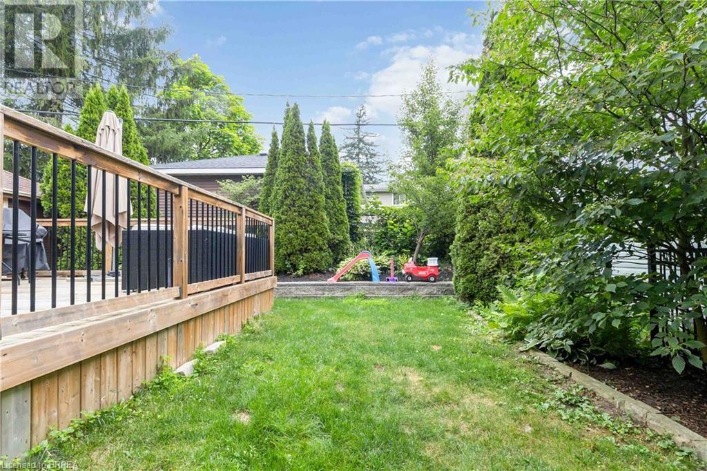 Photo 21 of 19 Lincoln Avenue, Brantford ON