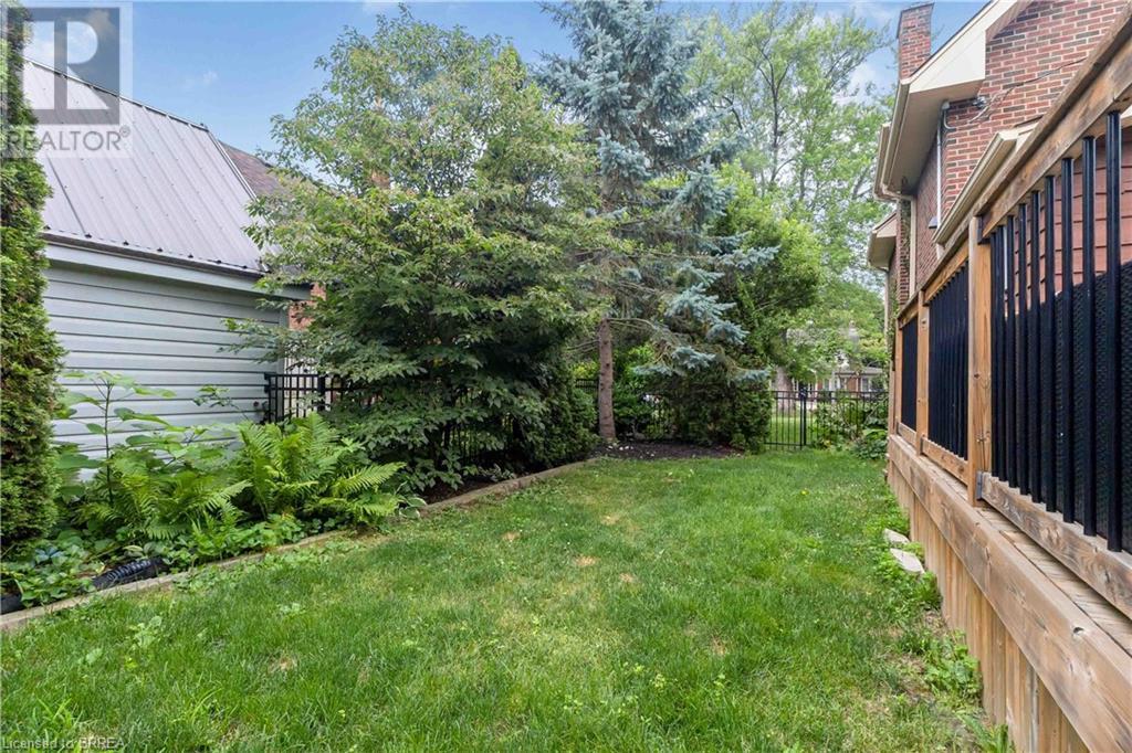 Photo 29 of 19 Lincoln Avenue, Brantford ON