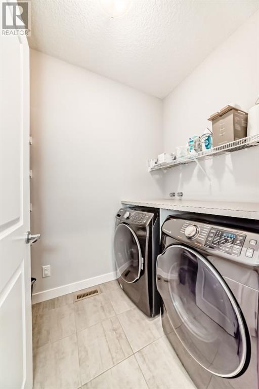 34 Carringsby Landing NW, Calgary, Alberta