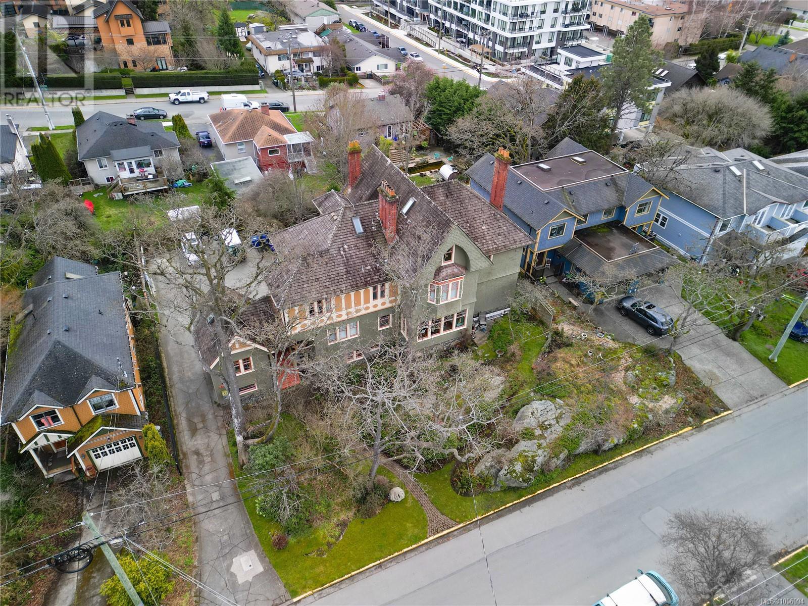 6 851 Wollaston St, Esquimalt