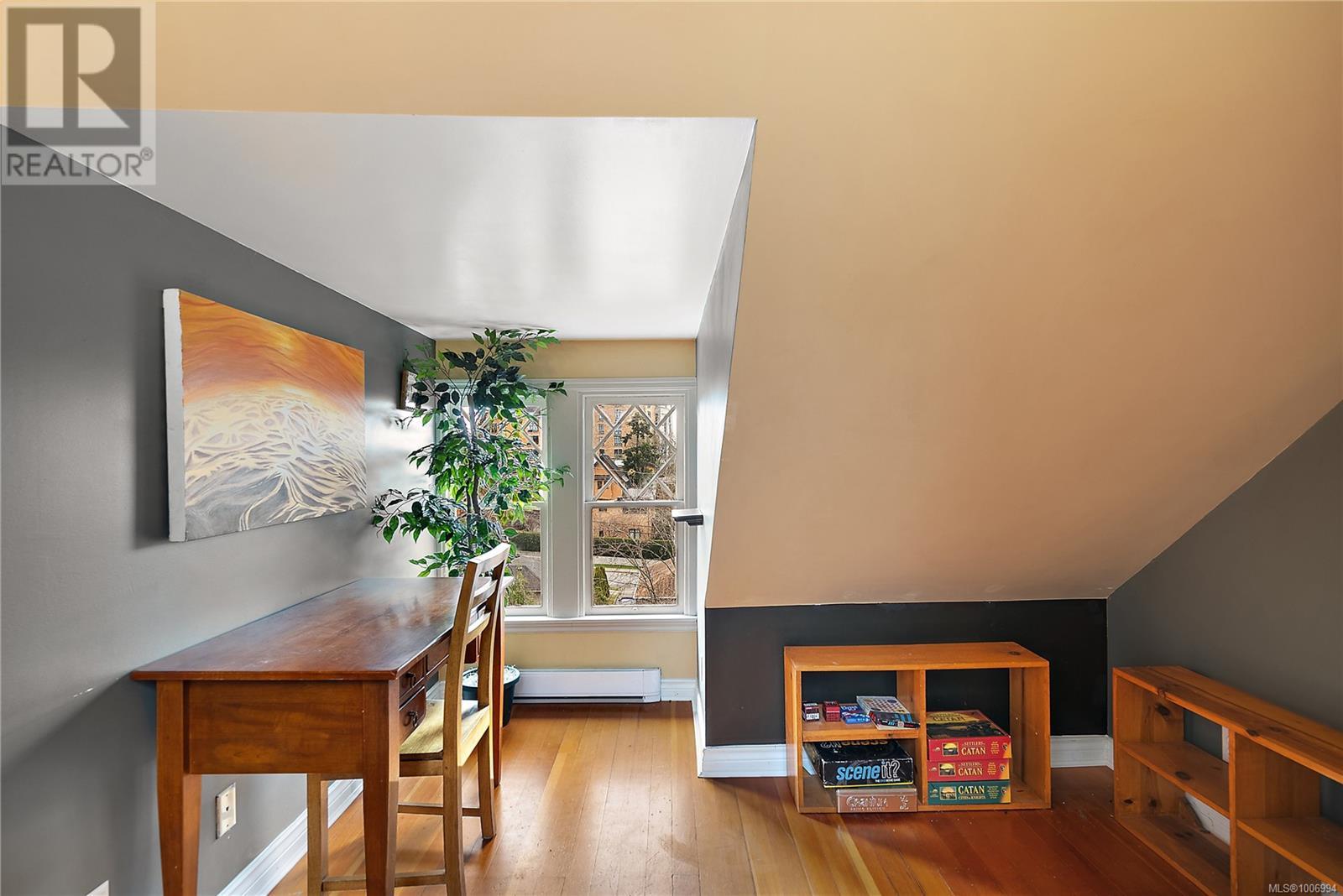 6 851 Wollaston St, Esquimalt