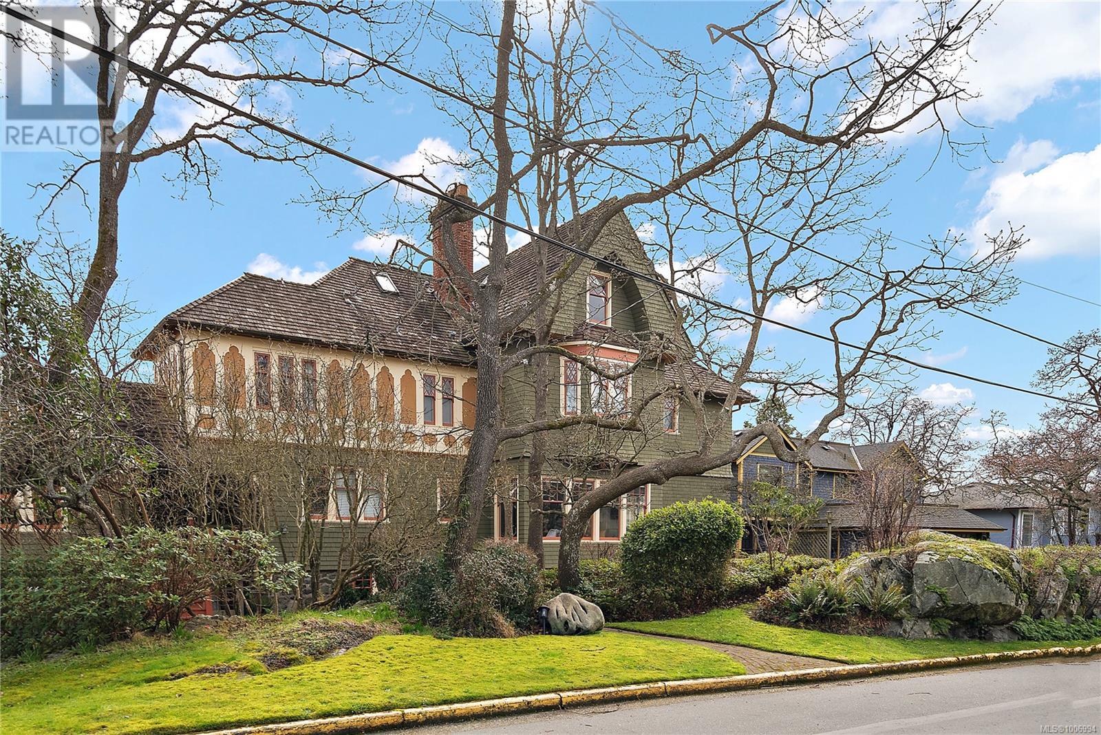 6 851 Wollaston St, Esquimalt