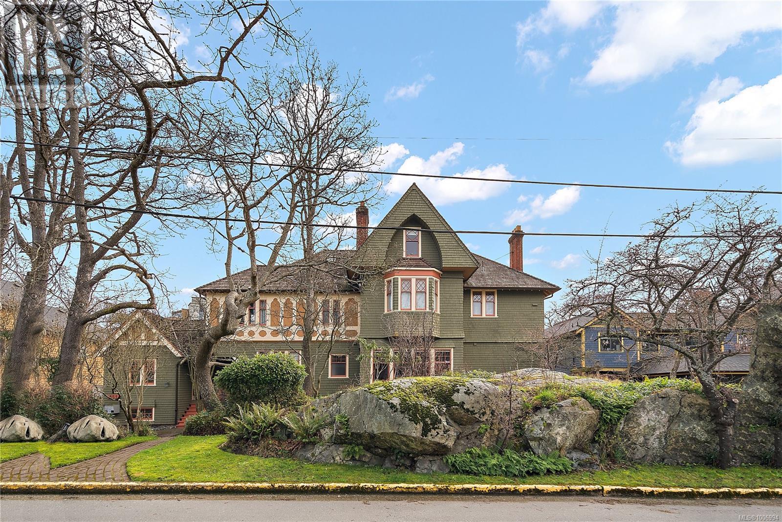 6 851 Wollaston St, Esquimalt