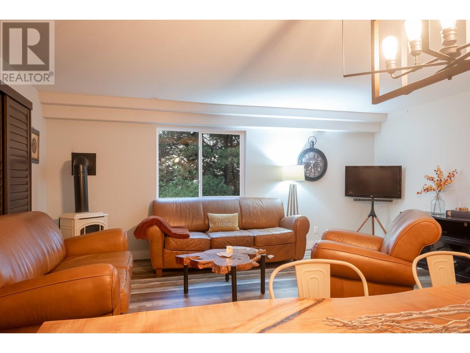 5700 Ranch Road, Vernon