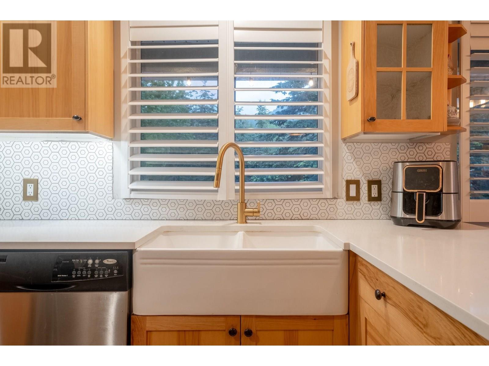 5700 Ranch Road, Vernon