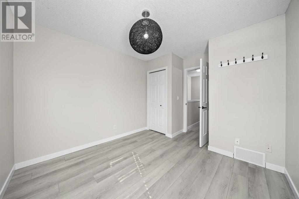 Single Family House for Sale in  Bridlewood Lane SW Bridlewood Calgary 