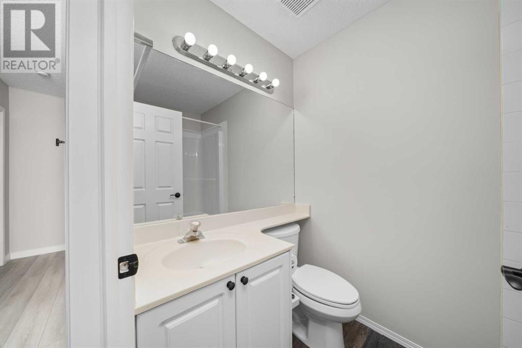 Single Family House for Sale in  Bridlewood Lane SW Bridlewood Calgary 