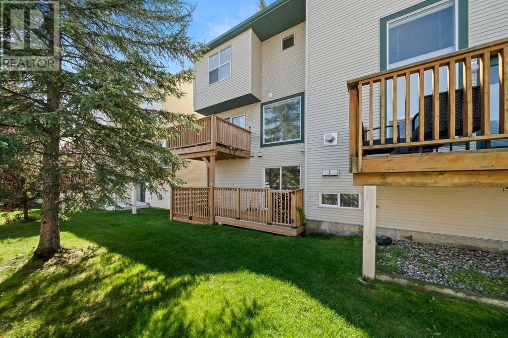 Single Family House for Sale in  Bridlewood Lane SW Bridlewood Calgary 