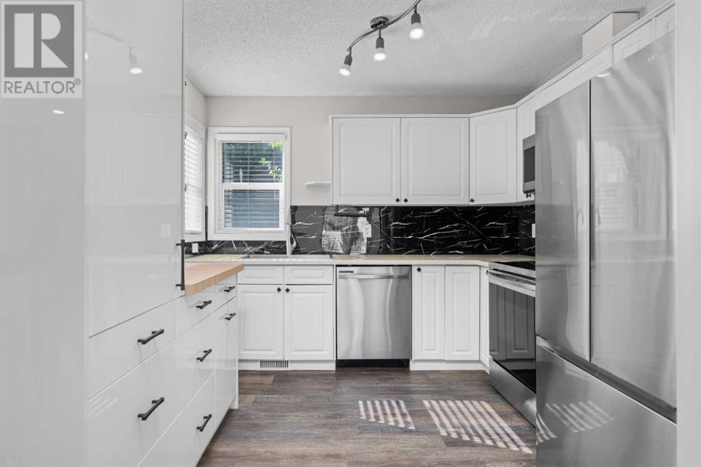 Single Family House for Sale in  Bridlewood Lane SW Bridlewood Calgary 