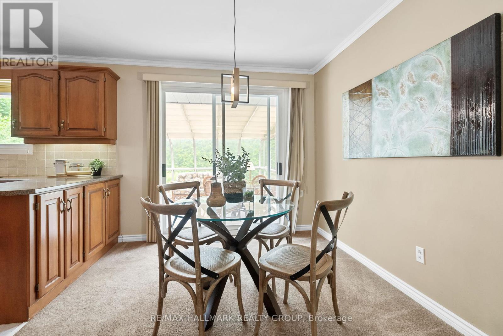 Photo 38 of 2143 Hubbard Crescent, Ottawa ON
