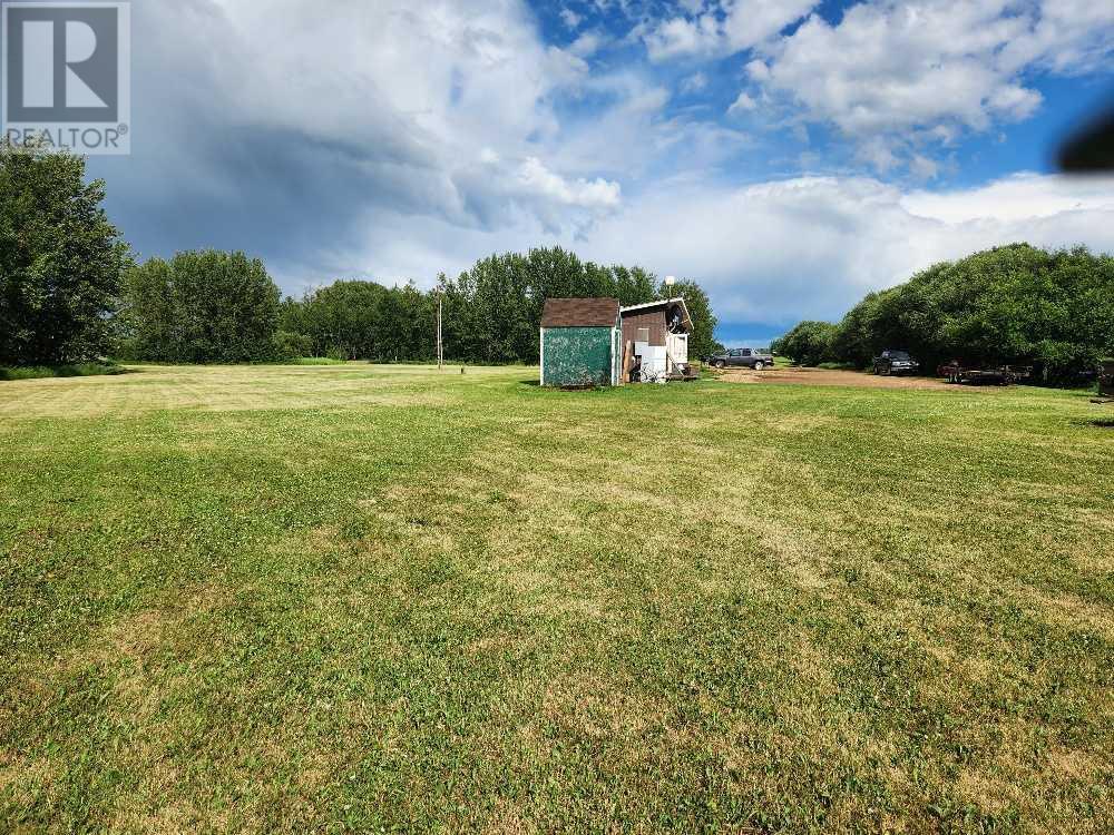 Photo 3 of 1 8 1504 Railway Avenue, Rural Big Lakes County AB