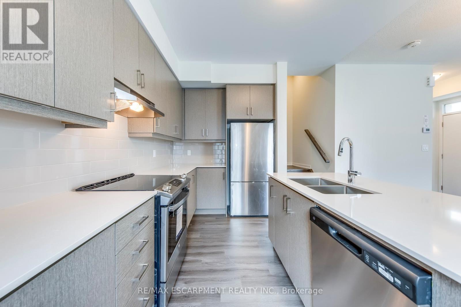 Photo 17 of 149 31 Almond Blossom Mews, Vaughan ON