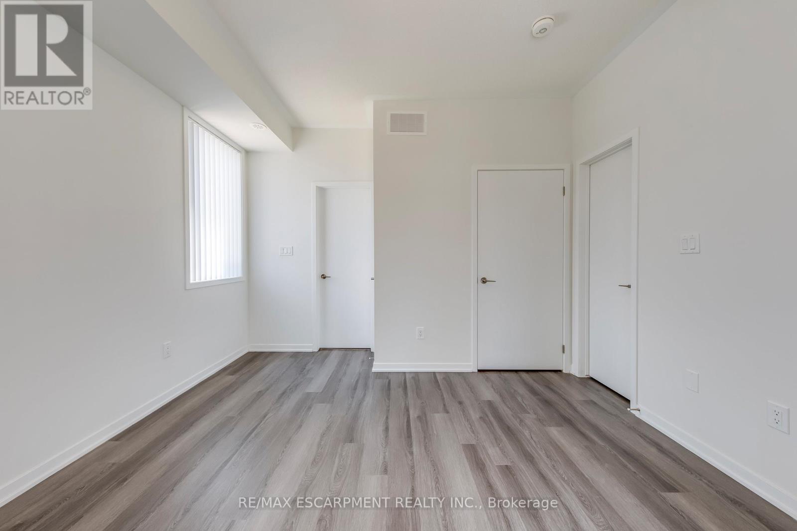 Photo 33 of 149 31 Almond Blossom Mews, Vaughan ON