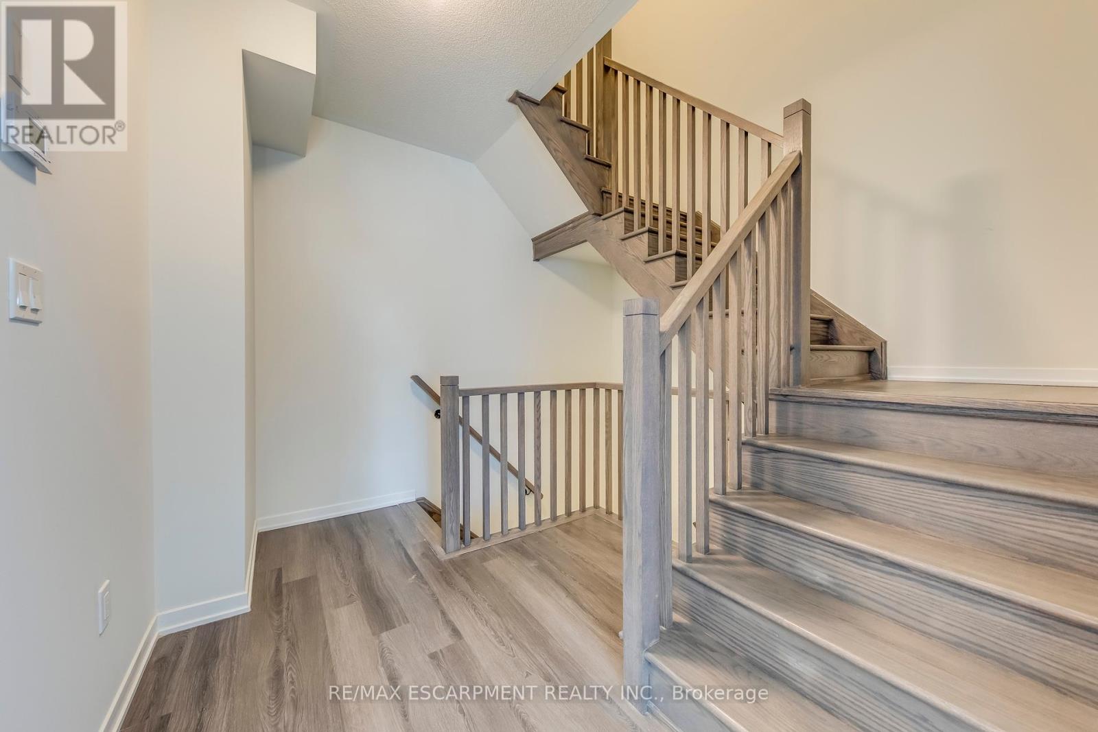 Photo 16 of 149 31 Almond Blossom Mews, Vaughan ON