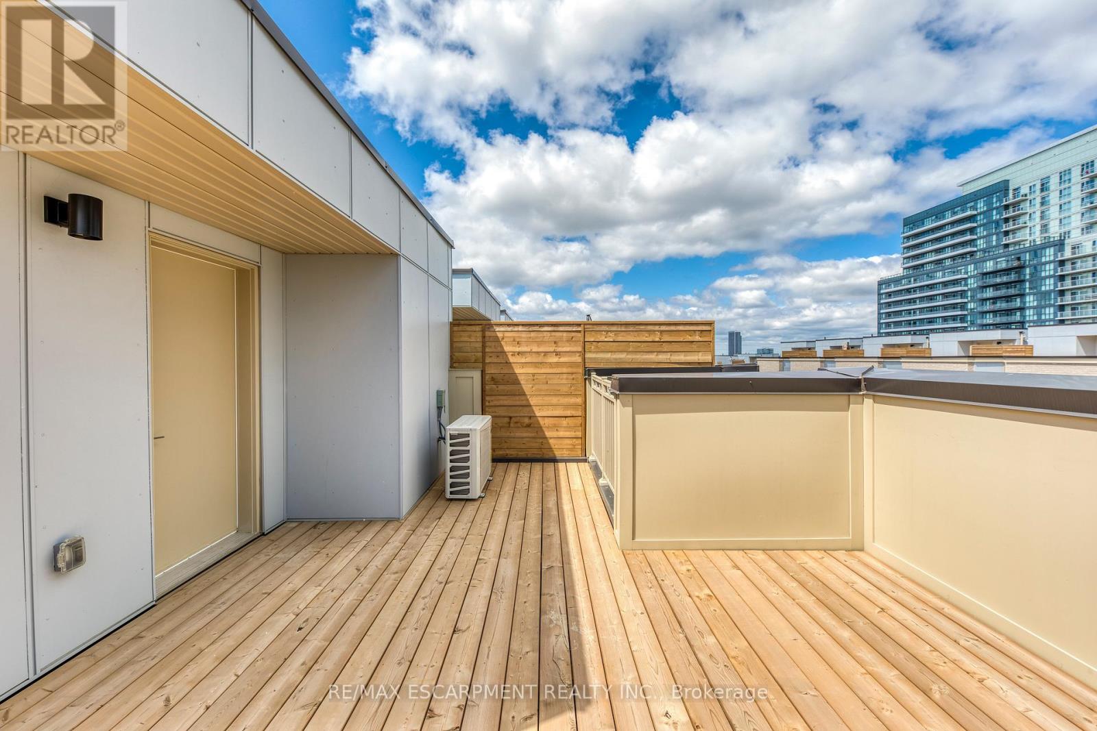Photo 21 of 149 31 Almond Blossom Mews, Vaughan ON