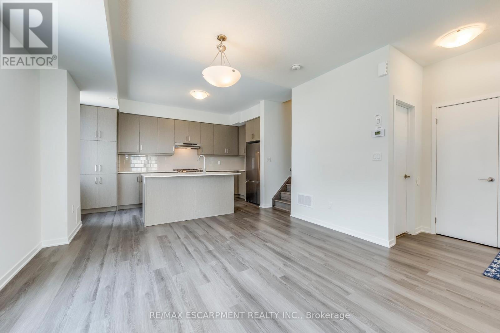 Photo 19 of 149 31 Almond Blossom Mews, Vaughan ON