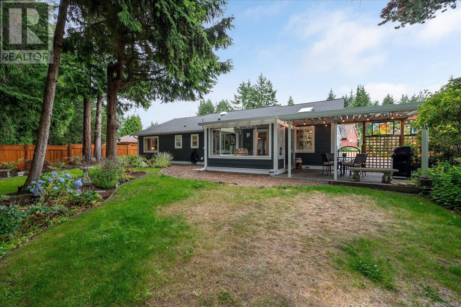 Photo 40 of 573 Tyee Cres, Qualicum Beach BC