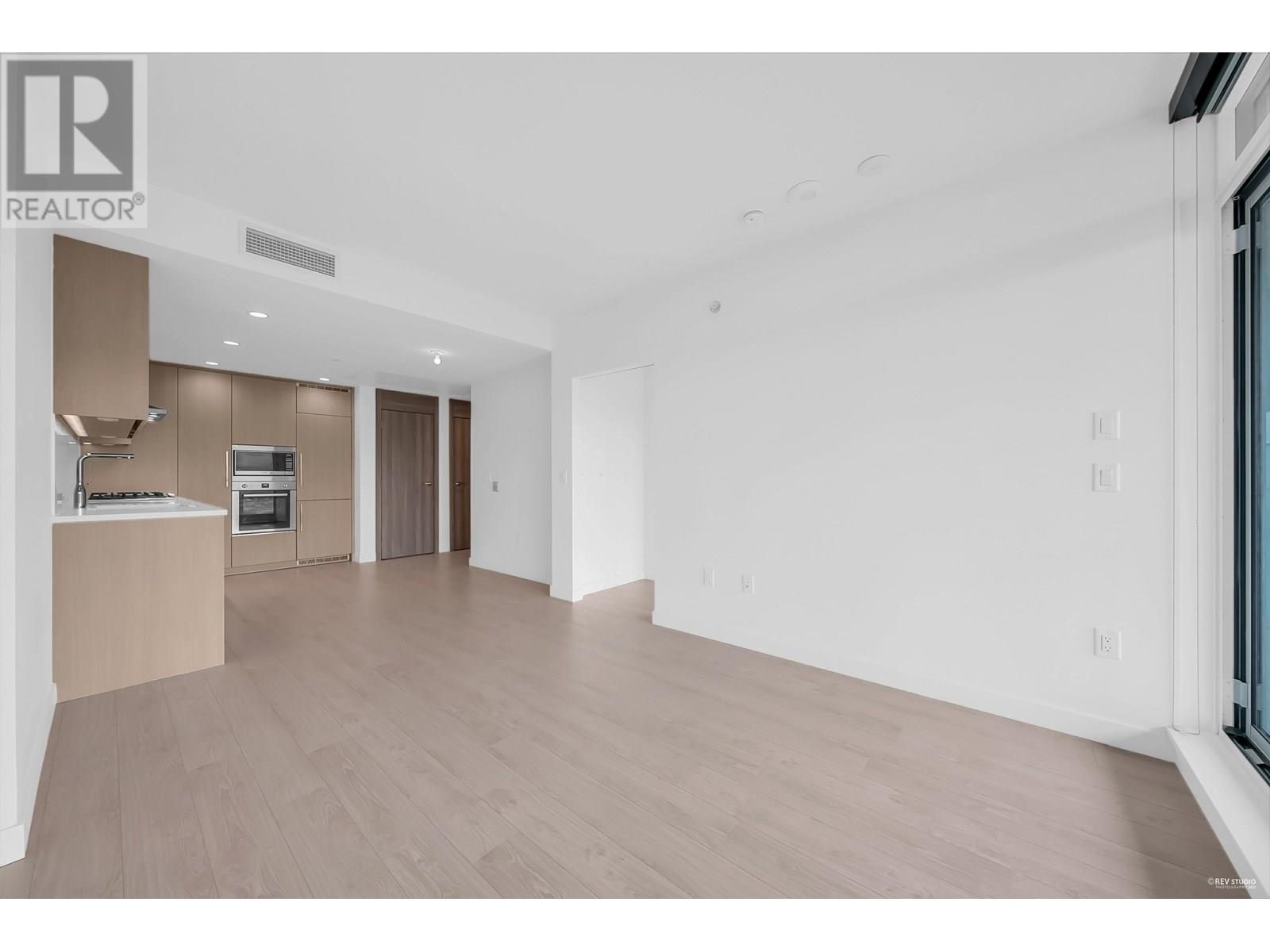 Photo 23 of 4504 4880 Lougheed Highway, Burnaby BC