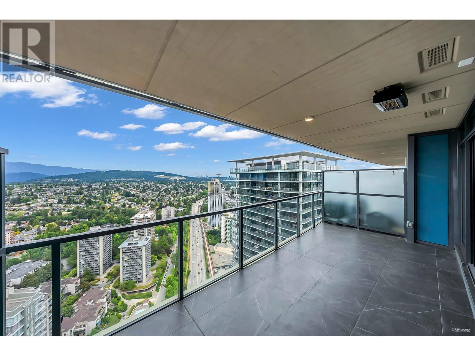 Photo 6 of 4504 4880 Lougheed Highway, Burnaby BC