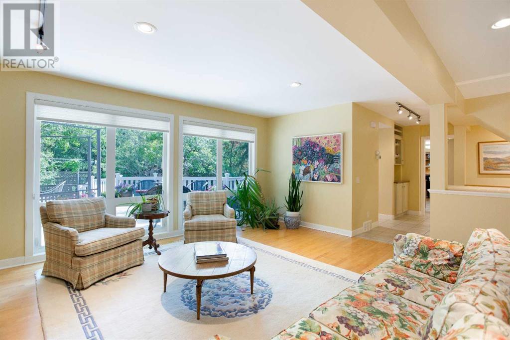 Single Family House for Sale in  Varston Place NW Varsity Calgary 