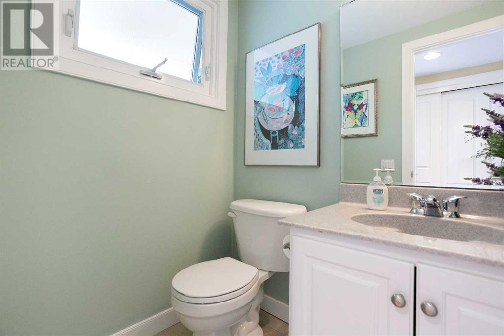 Single Family House for Sale in  Varston Place NW Varsity Calgary 