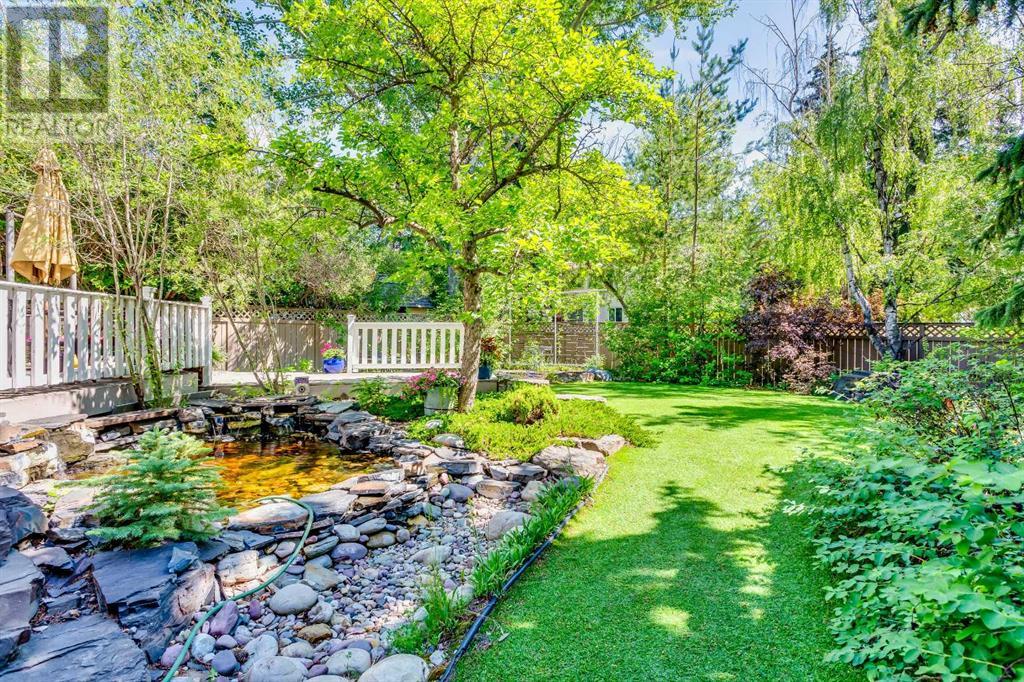 Single Family House for Sale in  Varston Place NW Varsity Calgary 