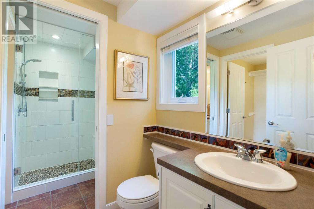 Single Family House for Sale in  Varston Place NW Varsity Calgary 