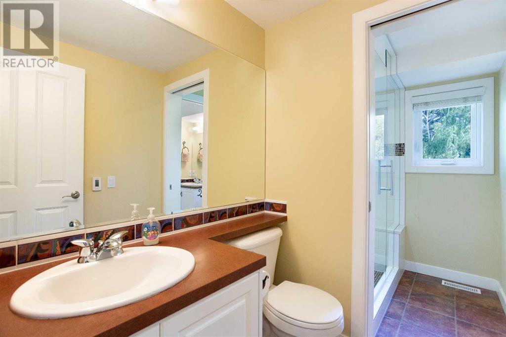 Single Family House for Sale in  Varston Place NW Varsity Calgary 