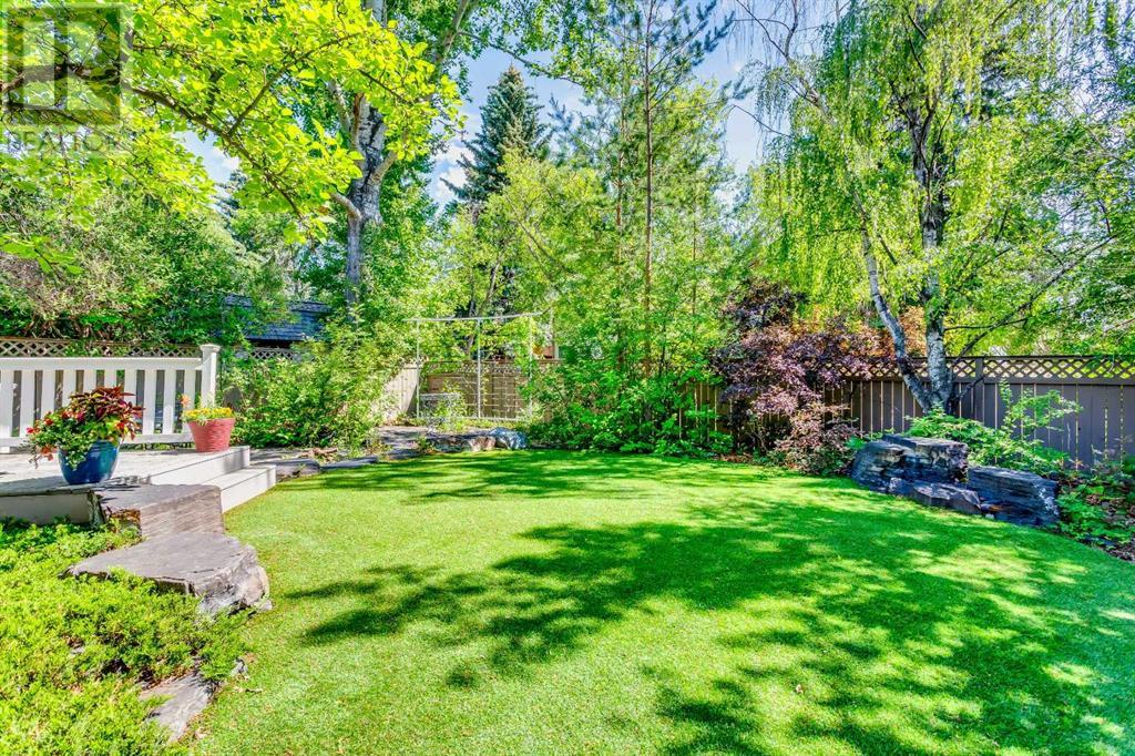 Single Family House for Sale in  Varston Place NW Varsity Calgary 