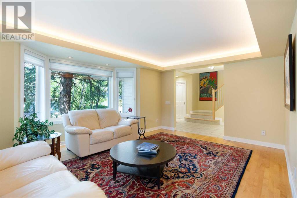 Single Family House for Sale in  Varston Place NW Varsity Calgary 