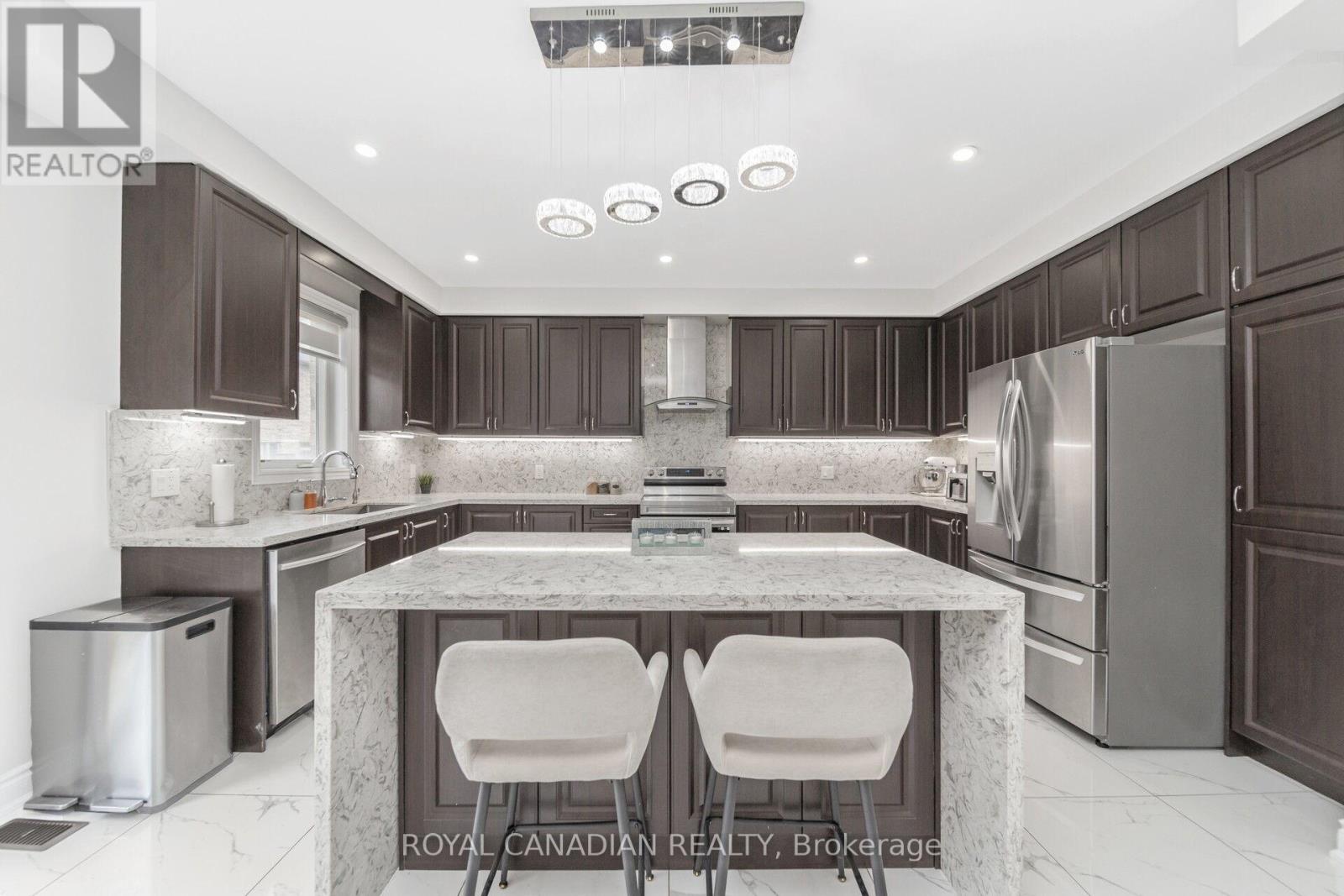Photo 23 of 1531 Mendelson Heights, Milton ON