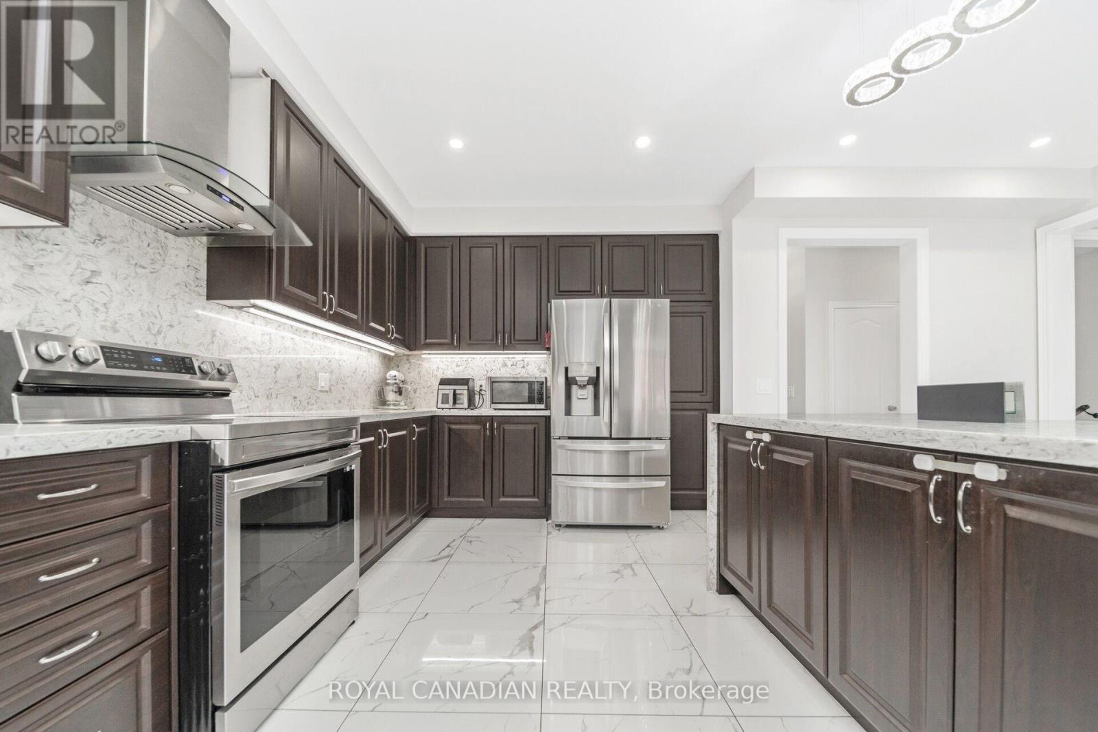 Photo 44 of 1531 Mendelson Heights, Milton ON