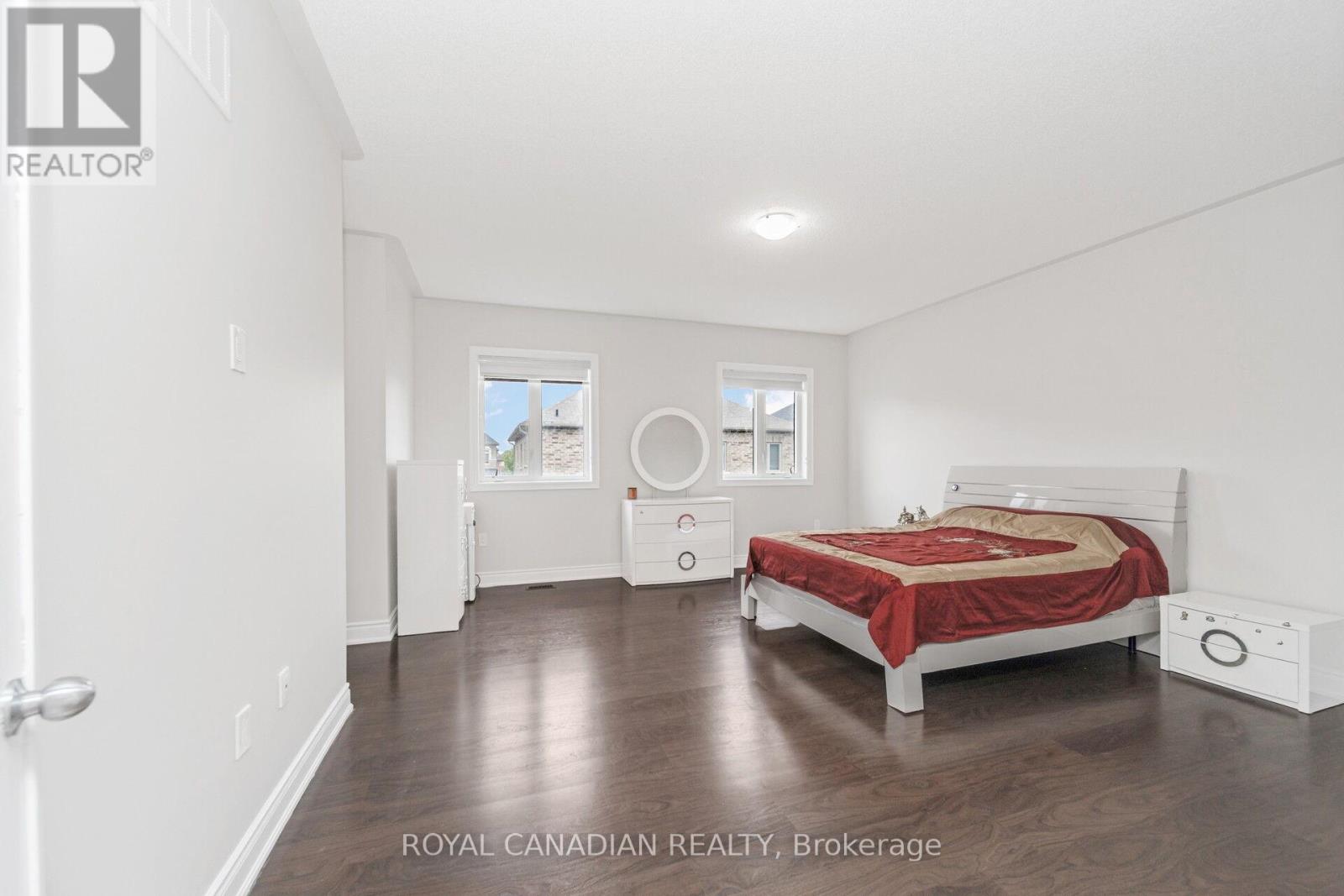 Photo 43 of 1531 Mendelson Heights, Milton ON