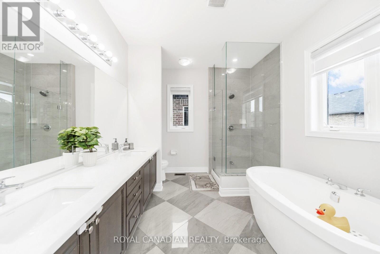 Photo 12 of 1531 Mendelson Heights, Milton ON