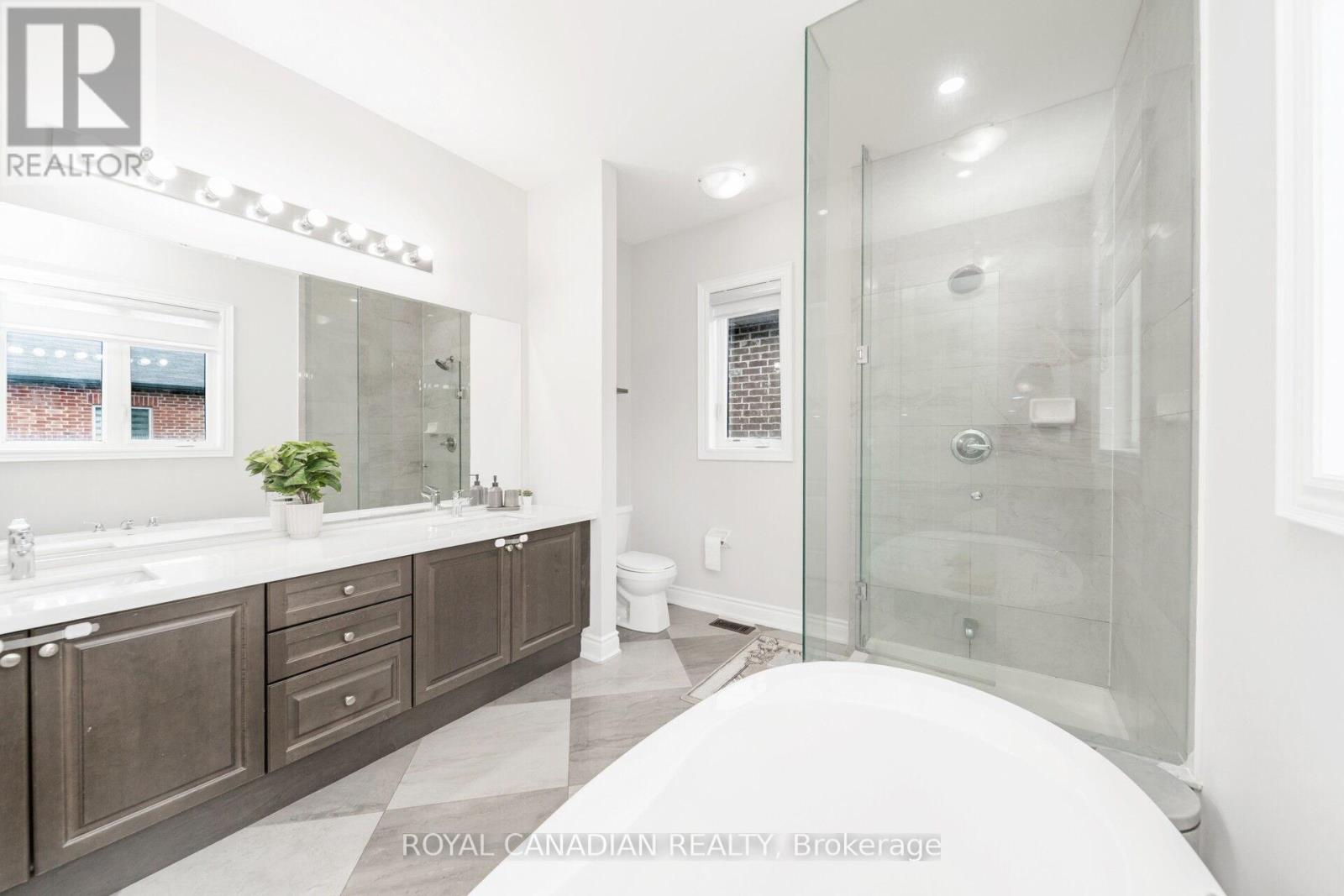 Photo 29 of 1531 Mendelson Heights, Milton ON