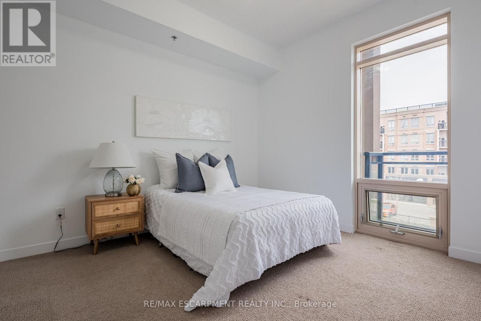Photo 27 of 316 5317 Upper Middle Road, Burlington ON