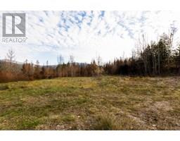 8767 Holding Road, Chase, BC V0E1M0 Photo 10
