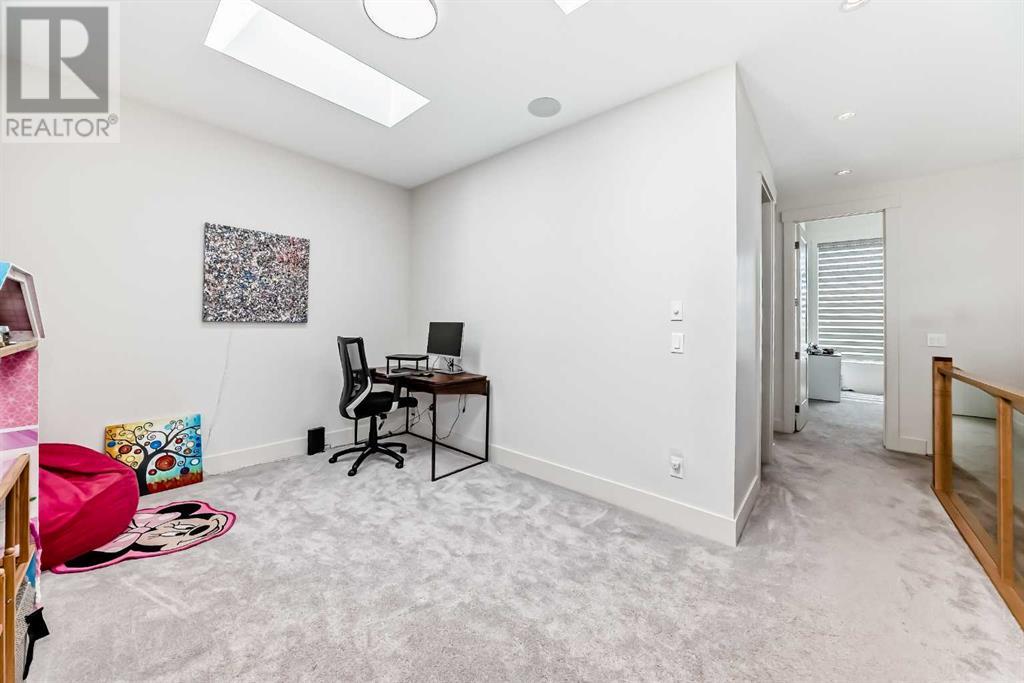 Single Family House for Sale in   Avenue NW Banff Trail Calgary 