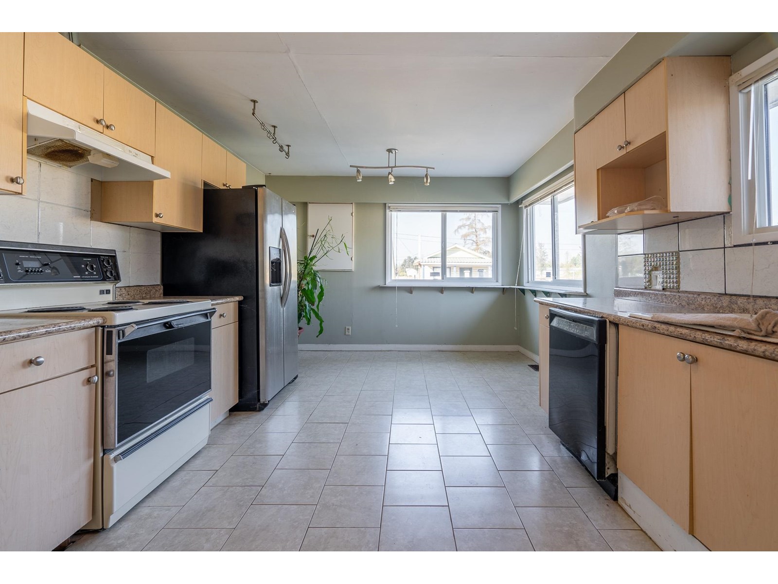 Photo 8 of 2034 Bradner Road, Abbotsford BC