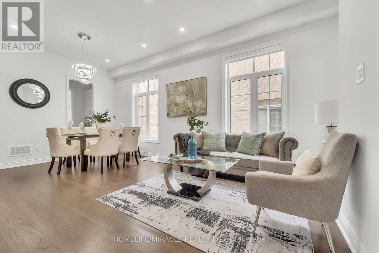 Photo 32 of 273 Forest Creek Drive, Kitchener ON