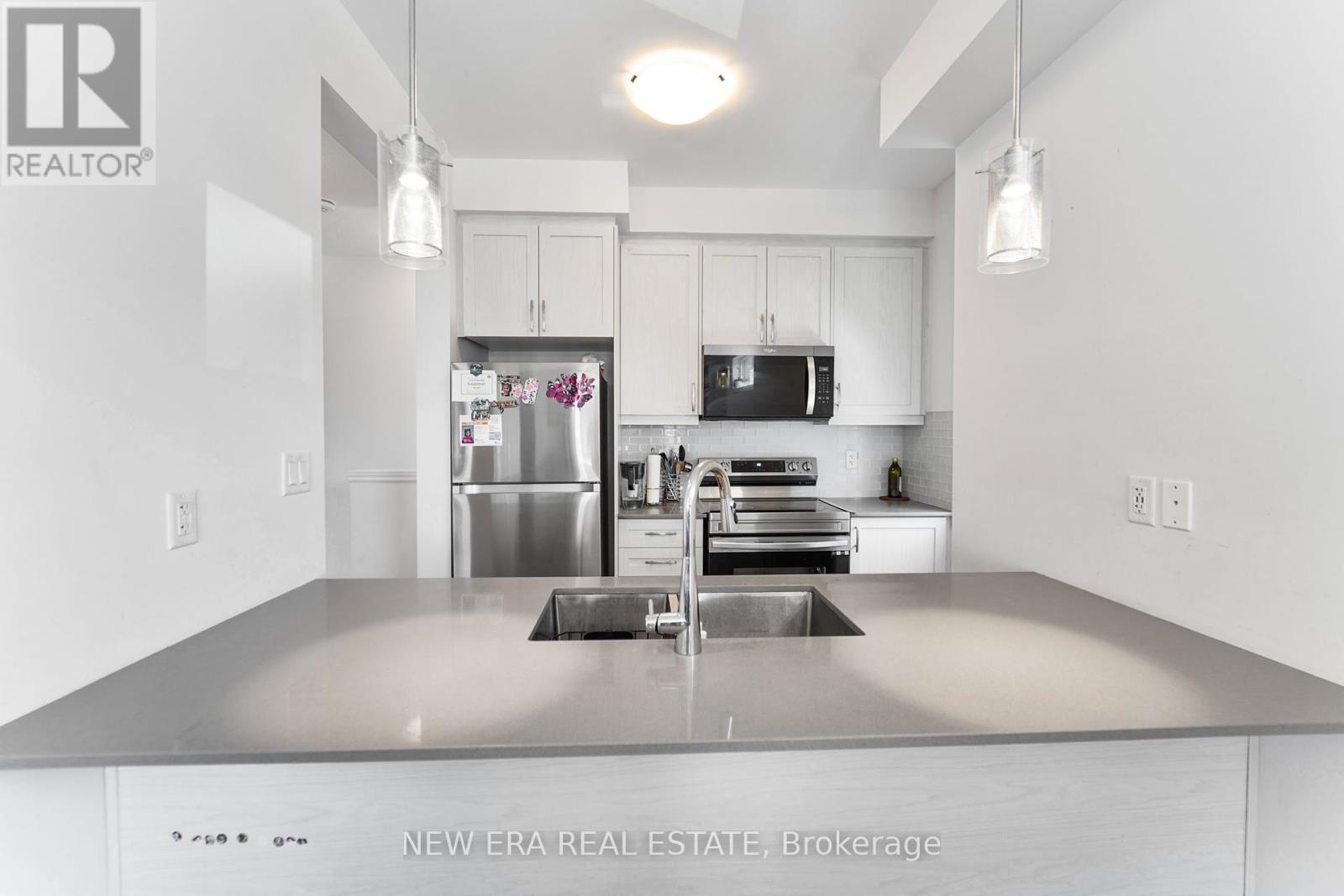 Photo 26 of 104 461 Blackburn Drive, Brantford ON