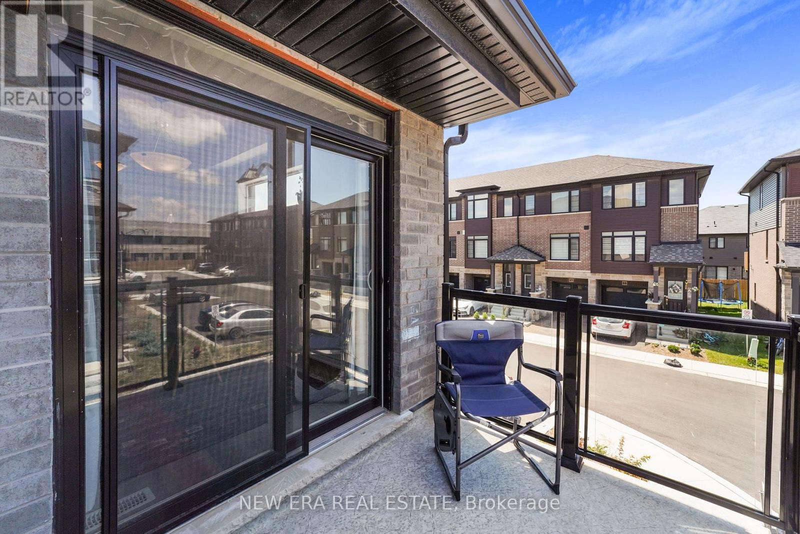 Photo 6 of 104 461 Blackburn Drive, Brantford ON