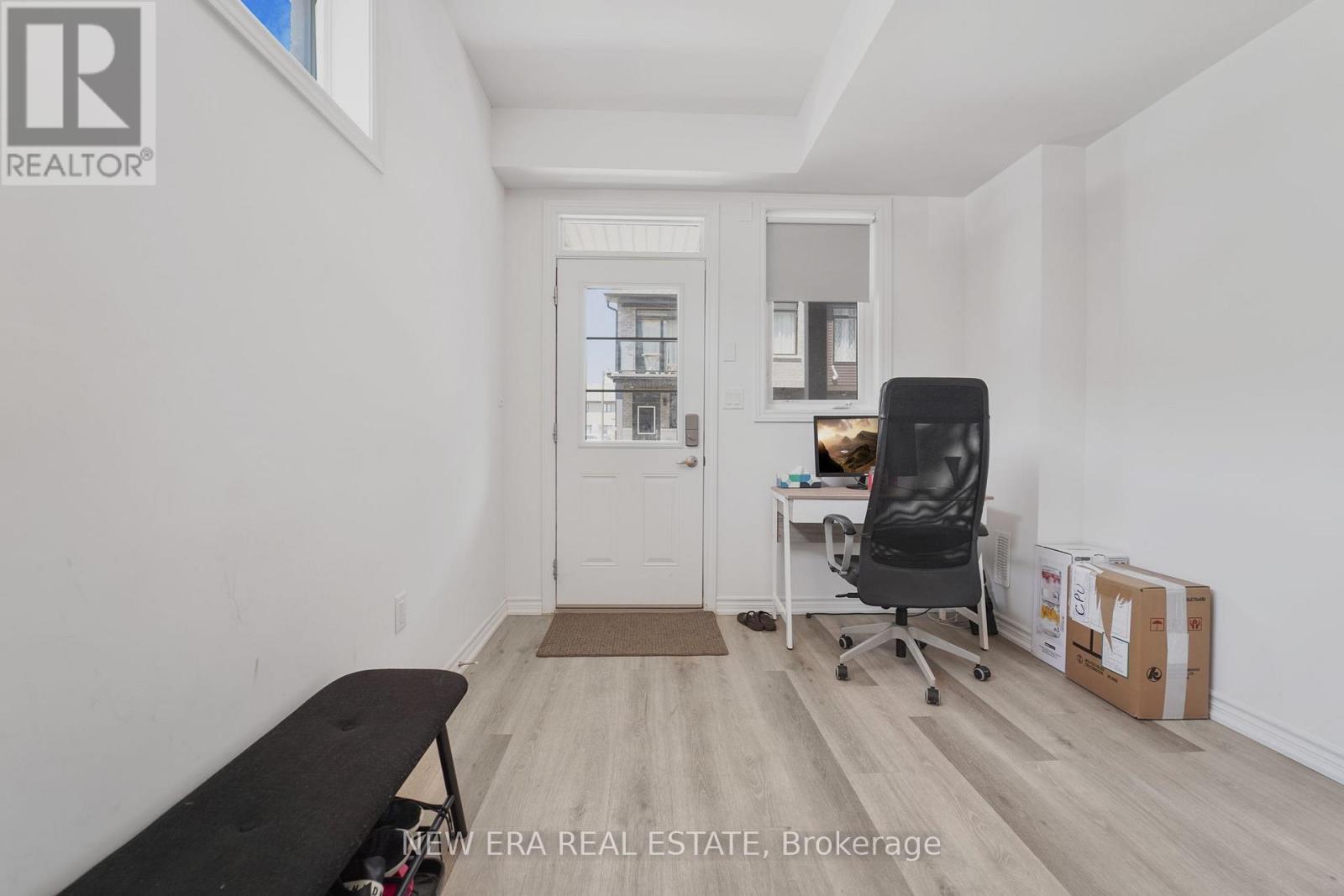 Photo 2 of 104 461 Blackburn Drive, Brantford ON