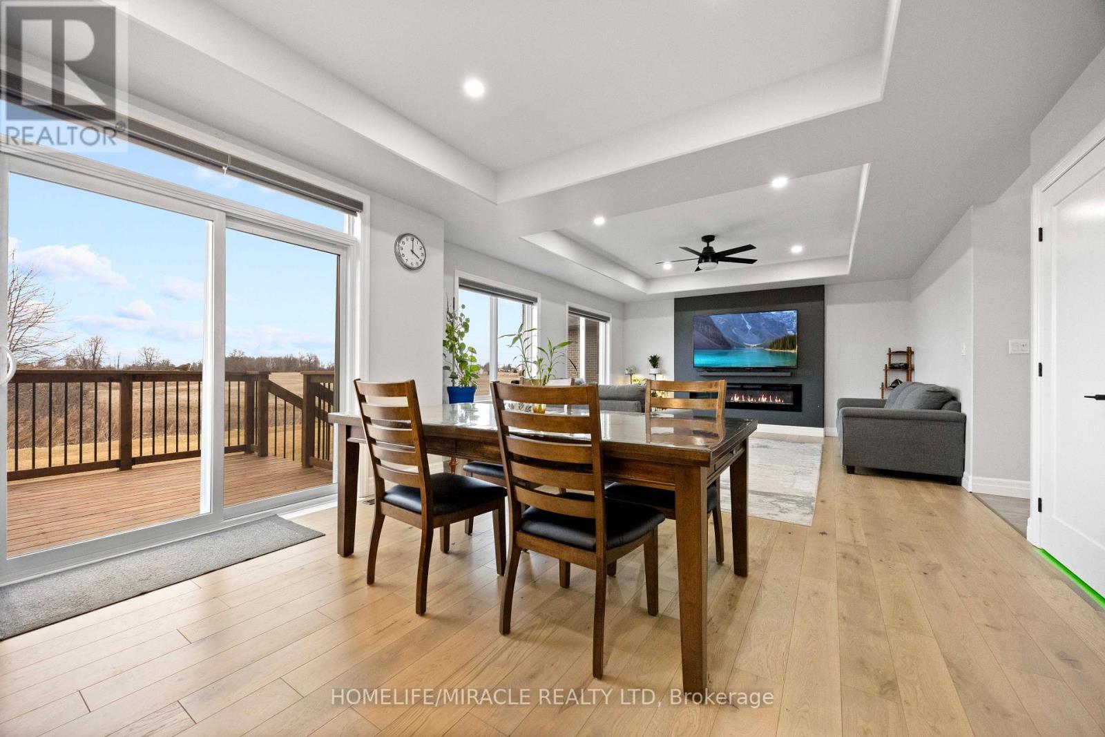 Photo 15 of 61 Raycroft Drive, Belleville ON