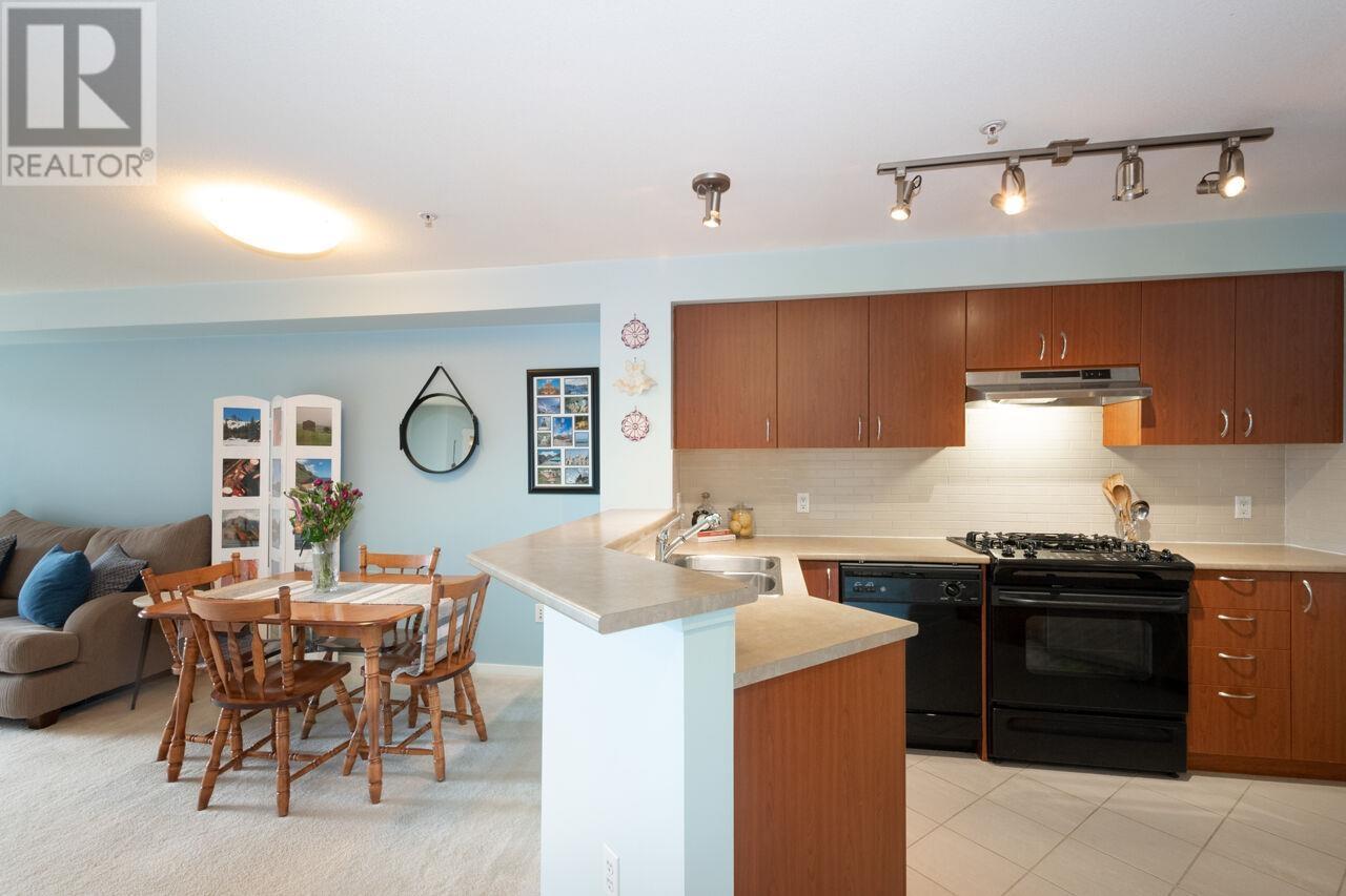 Photo 3 of 213 9098 Halston Court, Burnaby BC