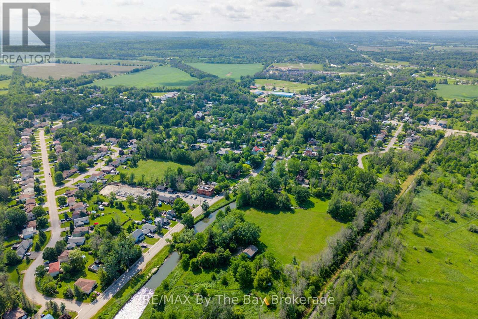 Photo 7 of 45 River Street, Severn ON
