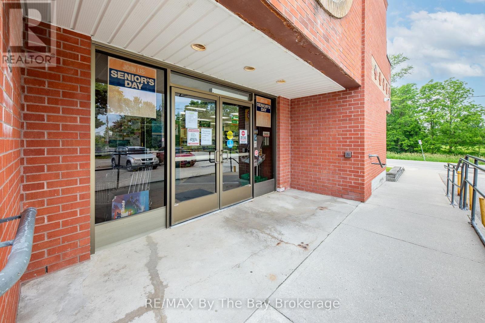 Photo 12 of 45 River Street, Severn ON